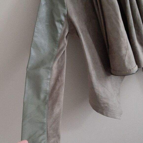 NWOT BlankNYC green jacket - Picture 4 of 7